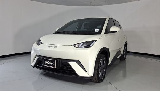 2025 • 13,649 km • Automático