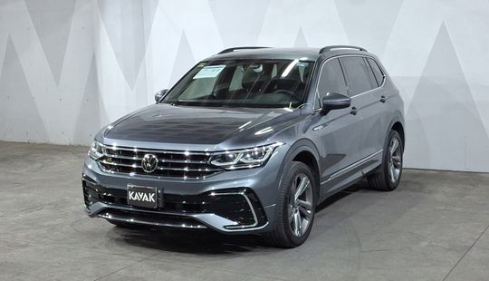 Volkswagen • Tiguan