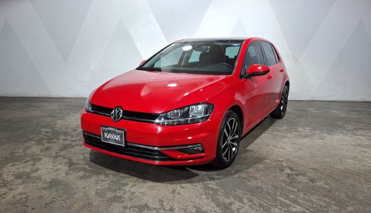 Volkswagen • Golf