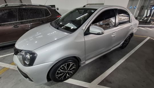 Toyota • Etios