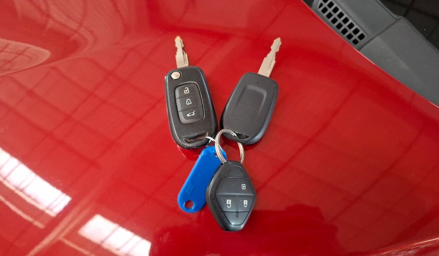 Renault Kwid 1.0 ICONIC Hatchback 2019