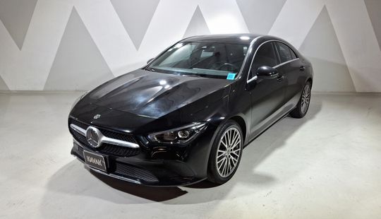 Mercedes Benz • Clase CLA