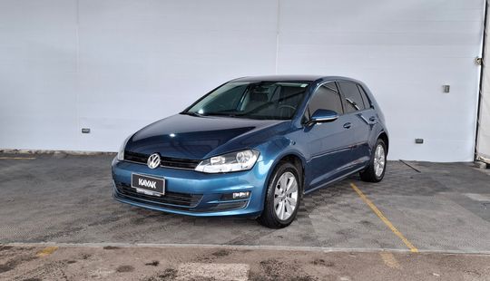 Volkswagen • Golf