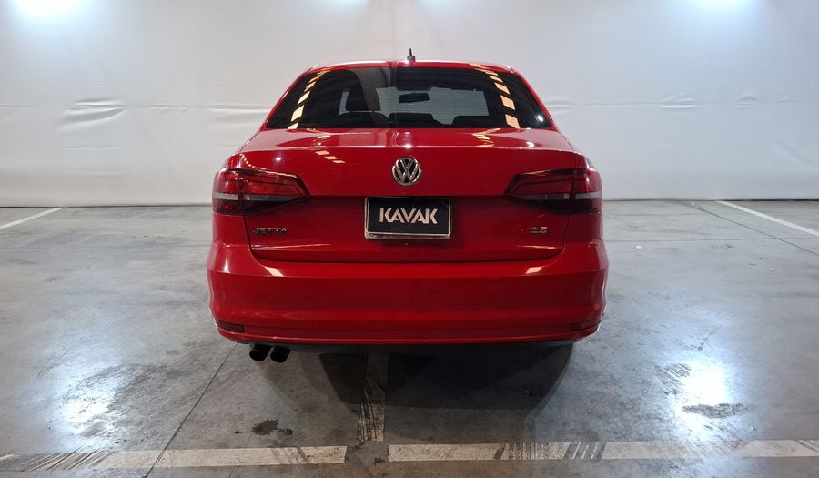 Volkswagen Jetta 2.5 TRENDLINE MT Sedan 2017