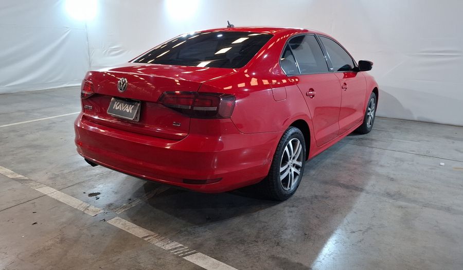 Volkswagen Jetta 2.5 TRENDLINE MT Sedan 2017