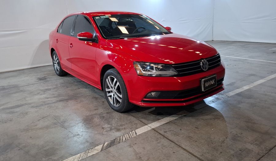 Volkswagen Jetta 2.5 TRENDLINE MT Sedan 2017