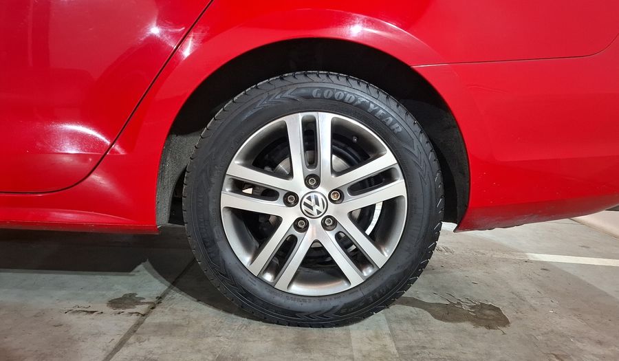 Volkswagen Jetta 2.5 TRENDLINE MT Sedan 2017