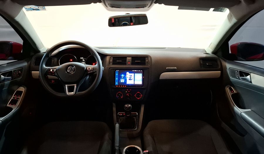 Volkswagen Jetta 2.5 TRENDLINE MT Sedan 2017