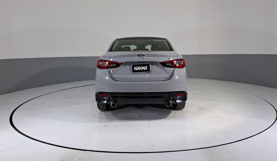 Mazda 2 2.0 SIGNATURE AUTO Sedan 2024