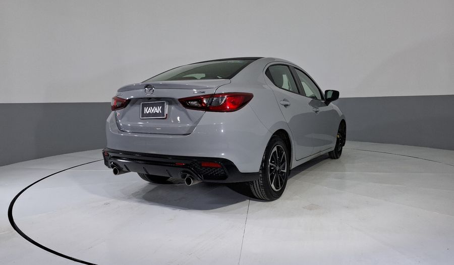 Mazda 2 2.0 SIGNATURE AUTO Sedan 2024