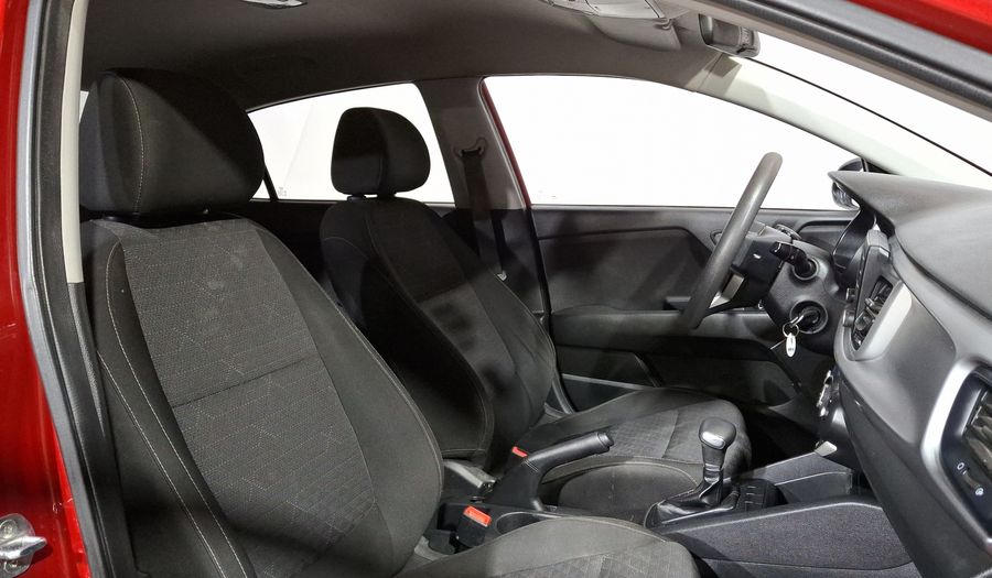 Kia Rio 1.6 L AUTO Sedan 2020