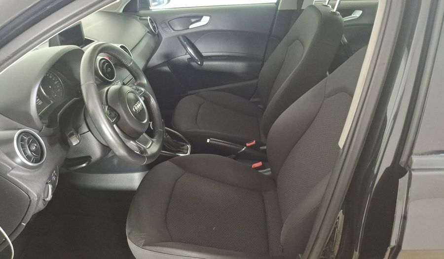 Audi A1 1.4 TFSI S TRONIC ATTRACTION SB Hatchback 2014