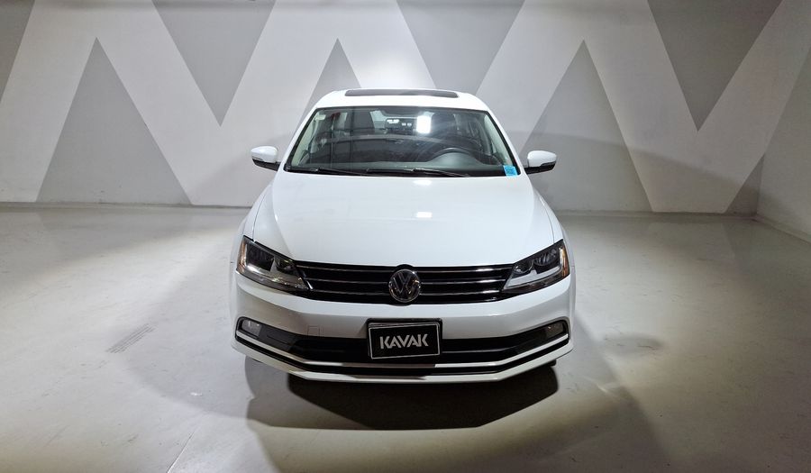 Volkswagen Jetta 2.5 COMFORTLINE TIP. BOLSAS AIRE DEL. Sedan 2018