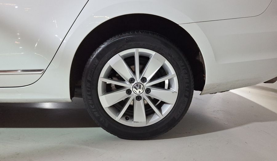Volkswagen Jetta 2.5 COMFORTLINE TIP. BOLSAS AIRE DEL. Sedan 2018