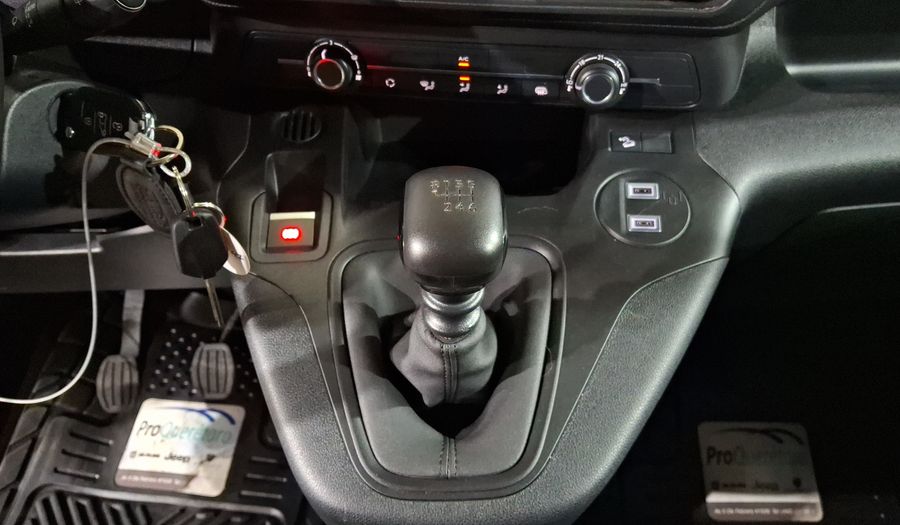 Peugeot Partner 1.2 PURETECH MAXI PACK Van 2026
