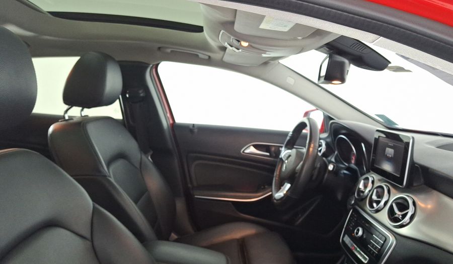 Mercedes Benz Clase Gla 1.6 GLA 200 SPORT DCT Suv 2019