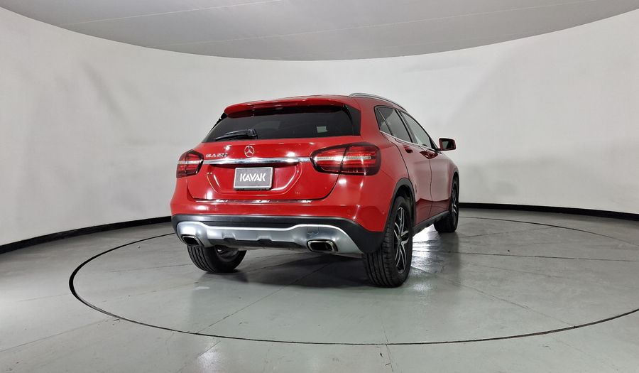 Mercedes Benz Clase Gla 1.6 GLA 200 SPORT DCT Suv 2019