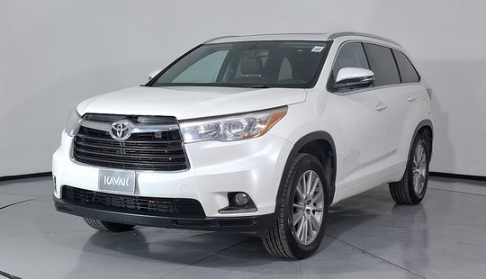 Toyota • Highlander