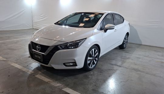Nissan • Versa