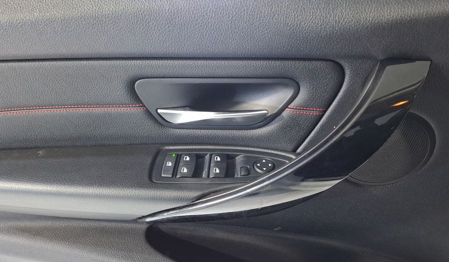 Bmw Serie 3 2.0 320IA M SPORT Sedan 2015