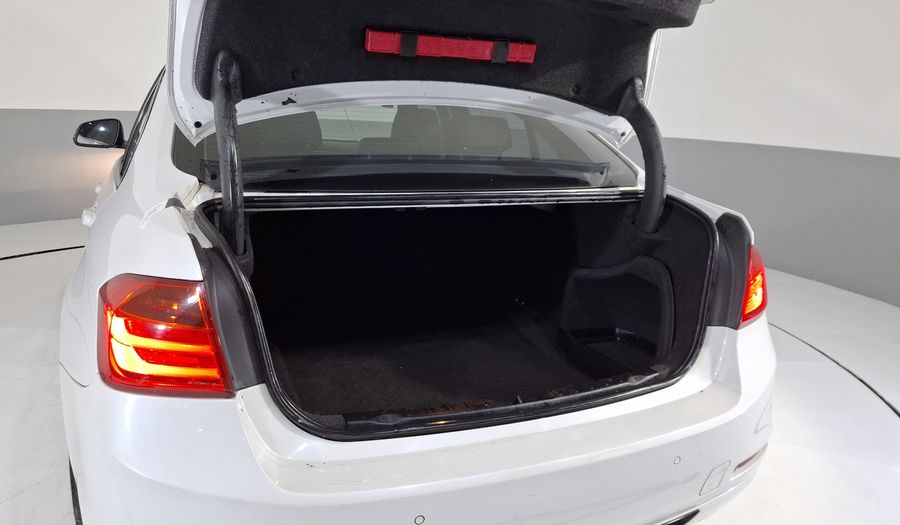 Bmw Serie 3 2.0 320IA M SPORT Sedan 2015