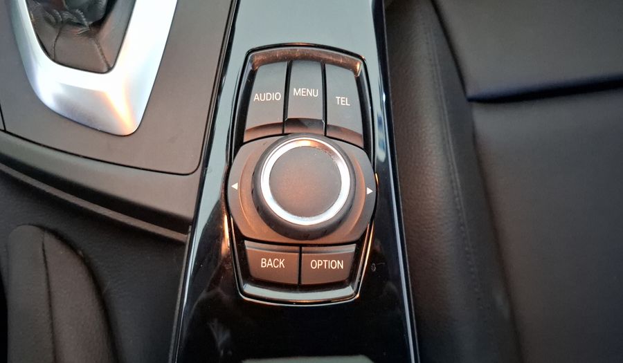 Bmw Serie 3 2.0 320IA M SPORT Sedan 2015