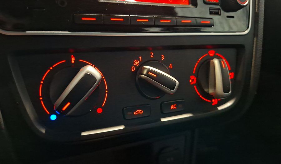 Volkswagen Gol 1.6 TRENDLINE 2AB ABS Hatchback 2014