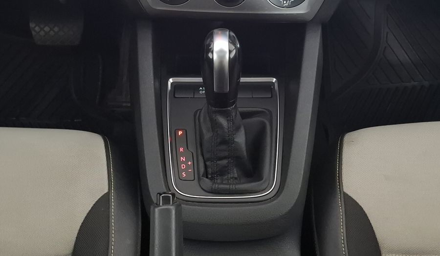 Volkswagen Jetta 2.0 FEST TIP. Sedan 2017