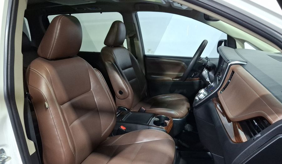 Toyota Sienna 3.5 LIMITED AT Minivan 2015