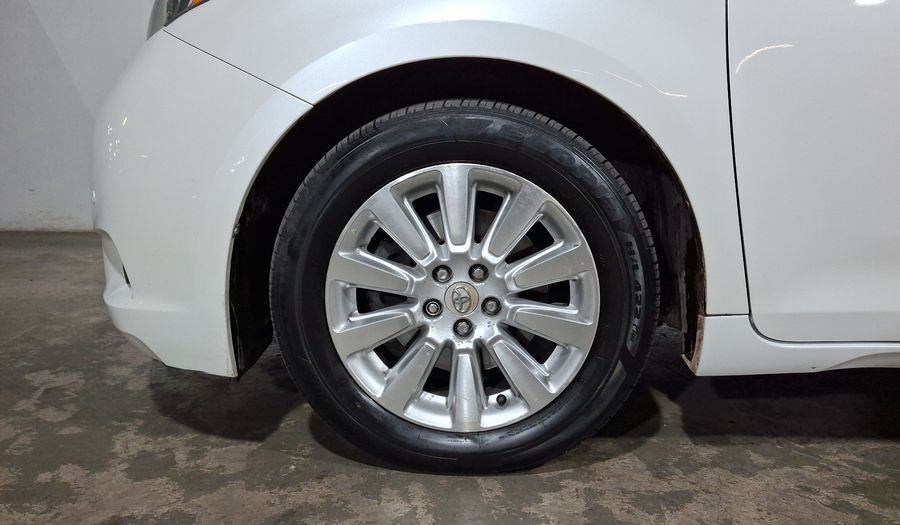 Toyota Sienna 3.5 LIMITED AT Minivan 2015