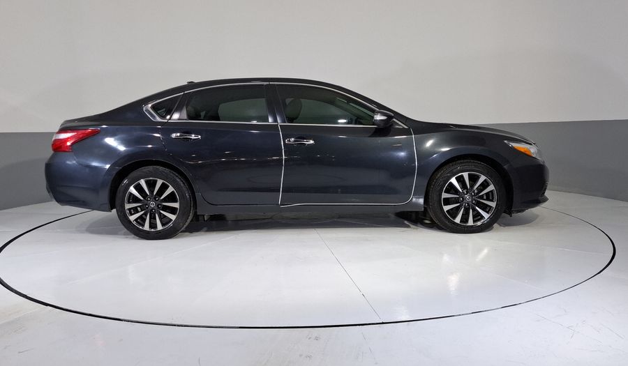 Nissan Altima 2.5 ADVANCE CVT Sedan 2017