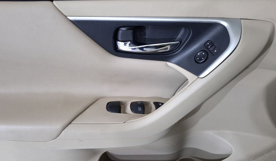 Nissan Altima 2.5 ADVANCE CVT Sedan 2017