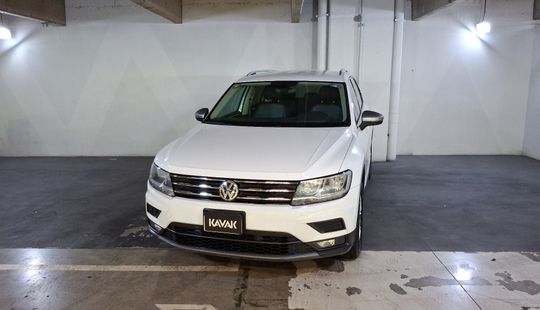 Volkswagen • Tiguan