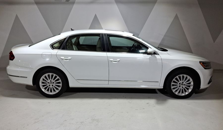 Volkswagen Passat 2.5 HIGHLINE Sedan 2016