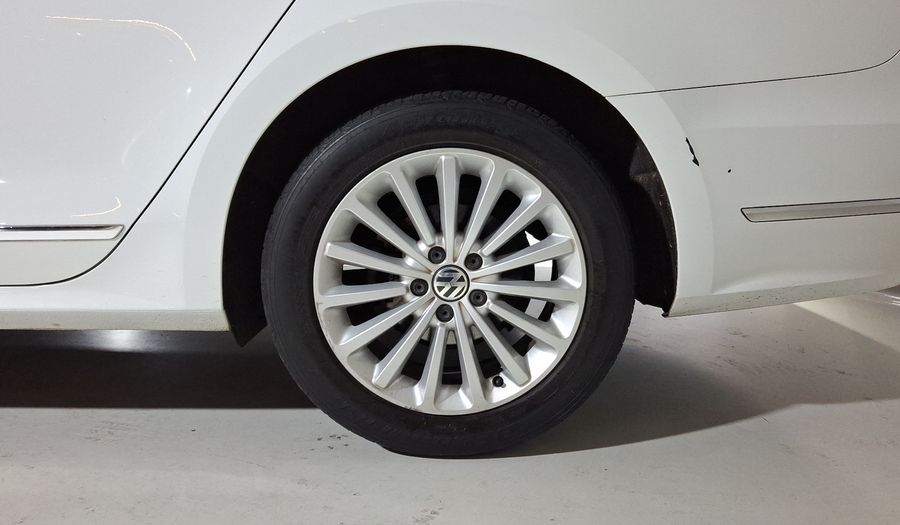 Volkswagen Passat 2.5 HIGHLINE Sedan 2016