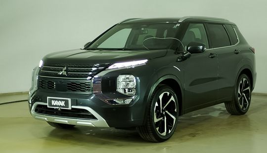 Mitsubishi • Outlander