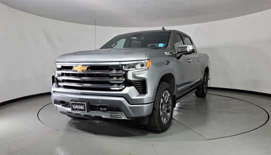 Chevrolet • Cheyenne