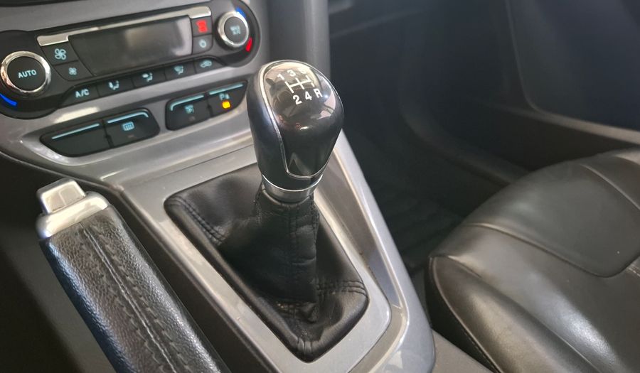 Ford Focus Iii 2.0 TITANIUM Hatchback 2014