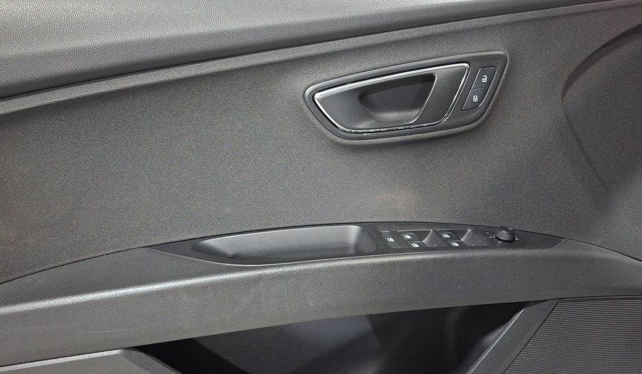 Seat Leon 1.4 TSI STYLE 140HP DSG Hatchback 2015