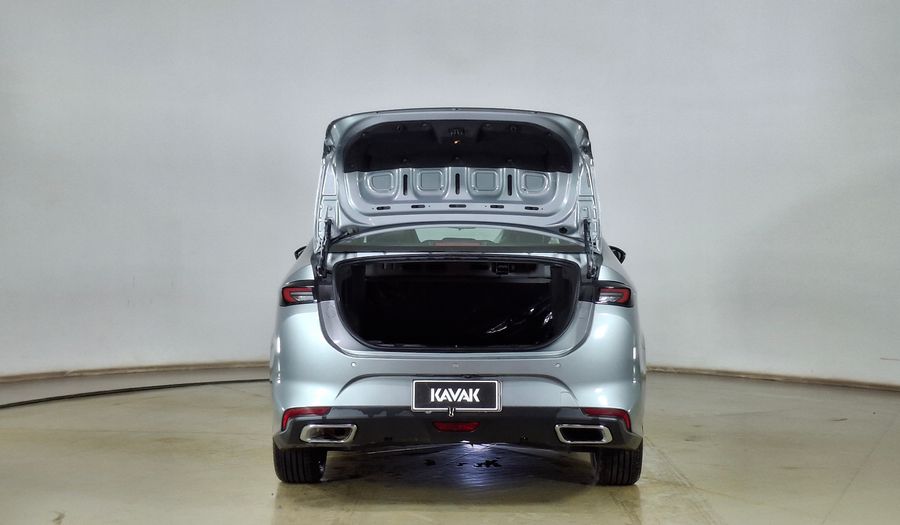 Kaiyi E5 1.5T LUX CVT Sedan 2026