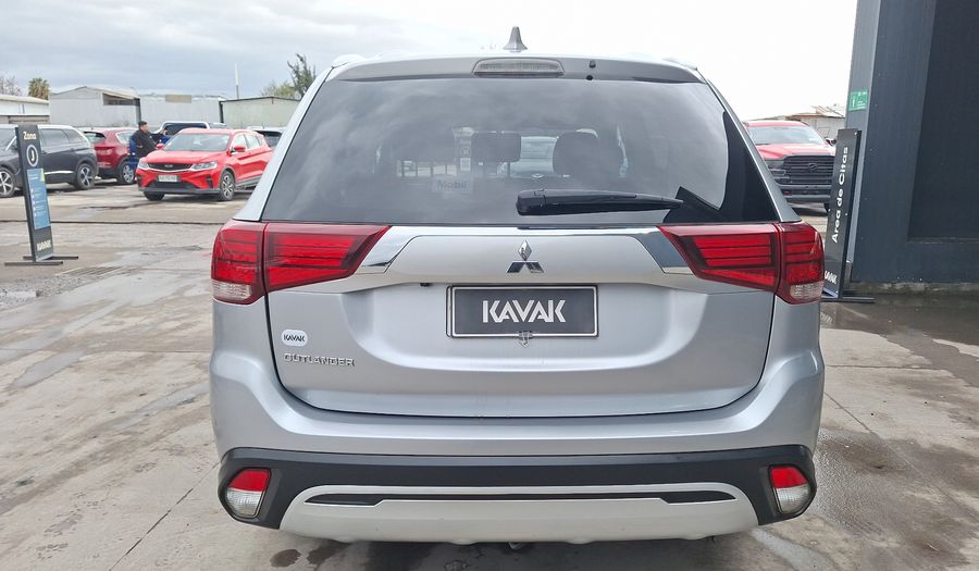 Mitsubishi Outlander 2.0 Suv 2023