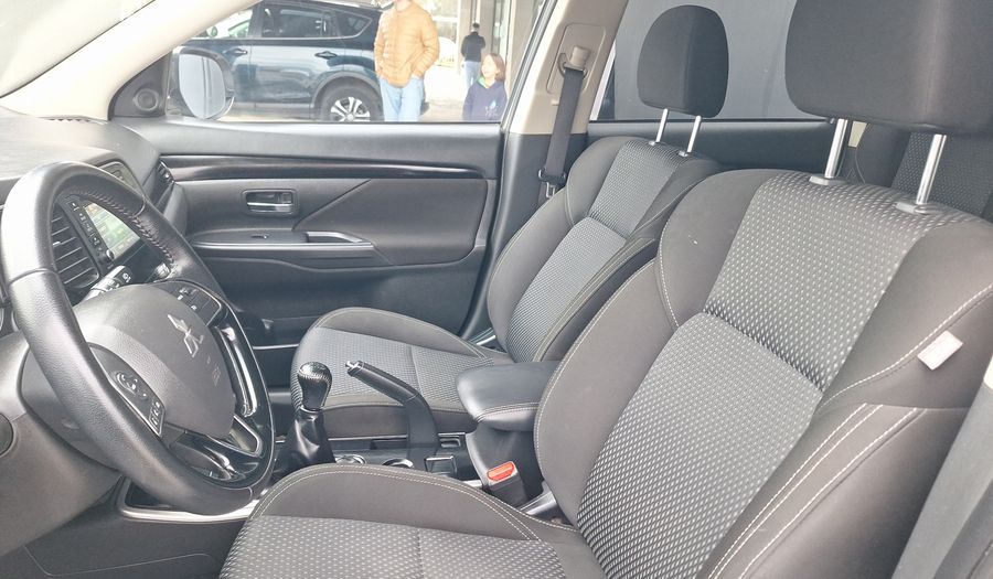 Mitsubishi Outlander 2.0 Suv 2023