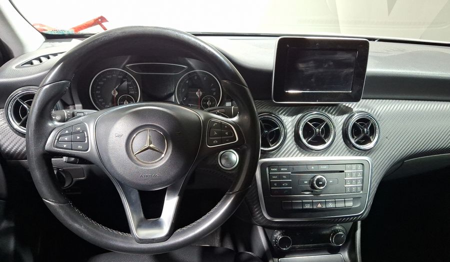 Mercedes Benz Clase Gla 1.6 GLA 200 DCT Suv 2018