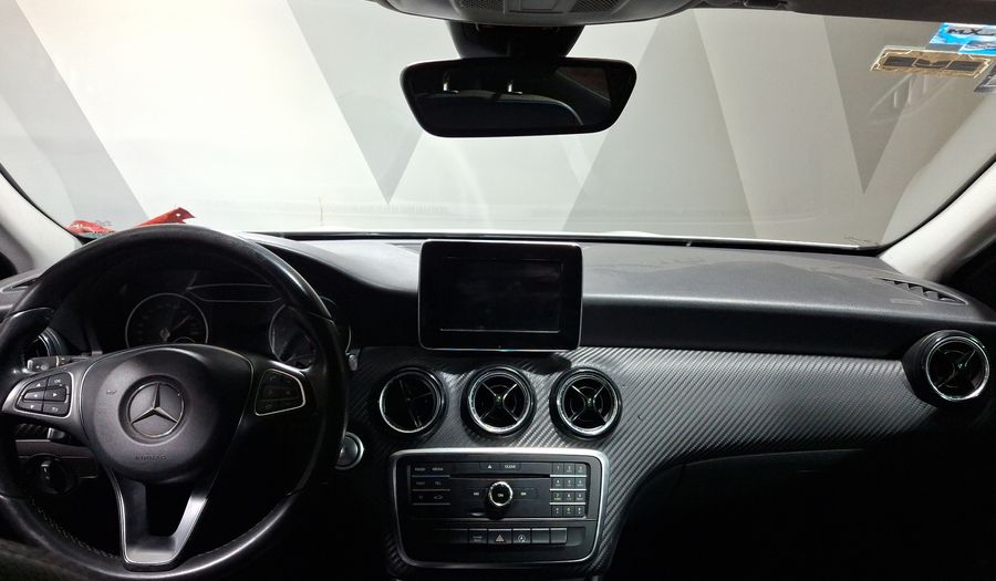 Mercedes Benz Clase Gla 1.6 GLA 200 DCT Suv 2018