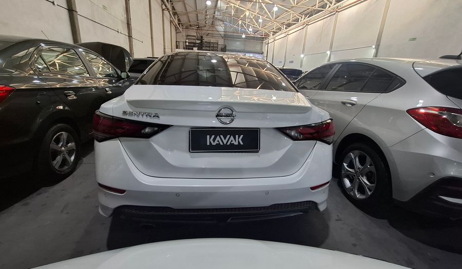 Nissan Sentra 2.0 SR CVT Sedan 2021
