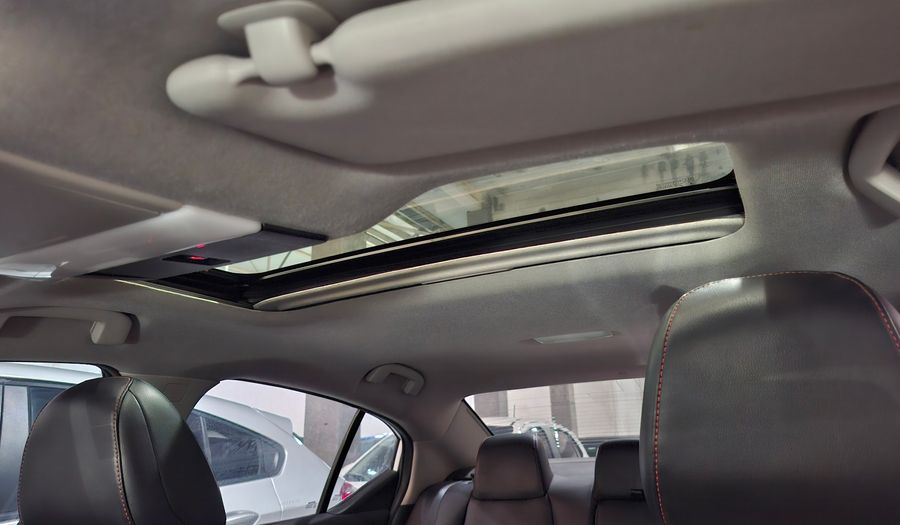 Nissan Sentra 2.0 SR CVT Sedan 2021