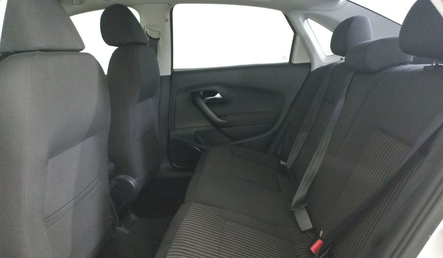 Volkswagen Vento 1.6 HIGHLINE TIPTRONIC Sedan 2014