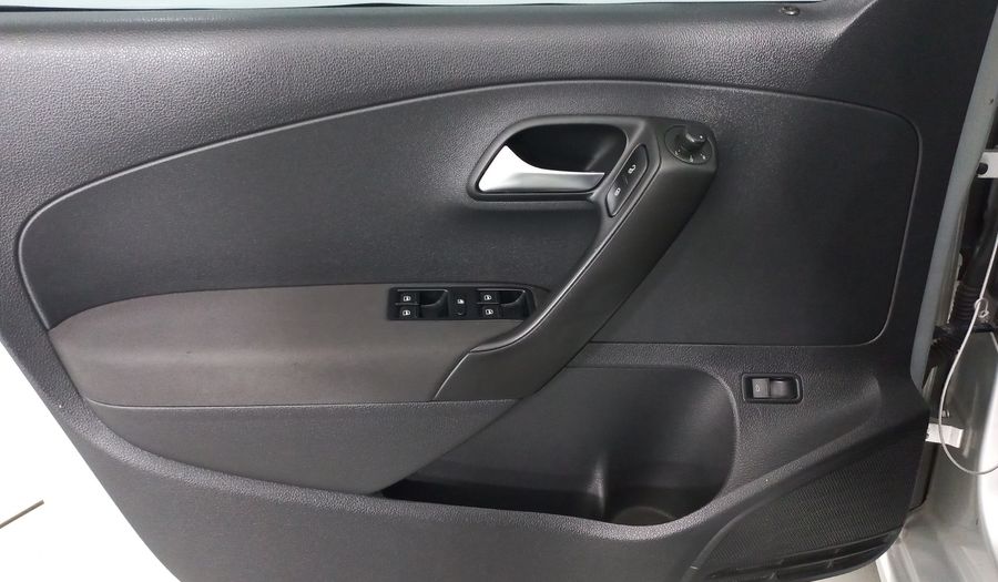 Volkswagen Vento 1.6 HIGHLINE TIPTRONIC Sedan 2014