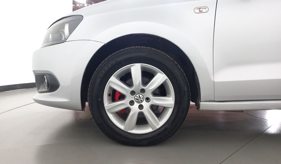 Volkswagen Vento 1.6 HIGHLINE TIPTRONIC Sedan 2014