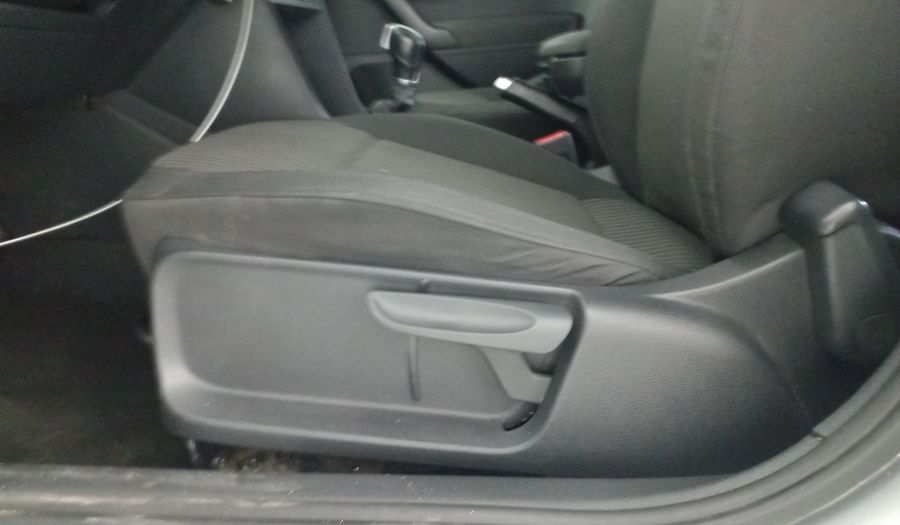 Volkswagen Vento 1.6 HIGHLINE TIPTRONIC Sedan 2014